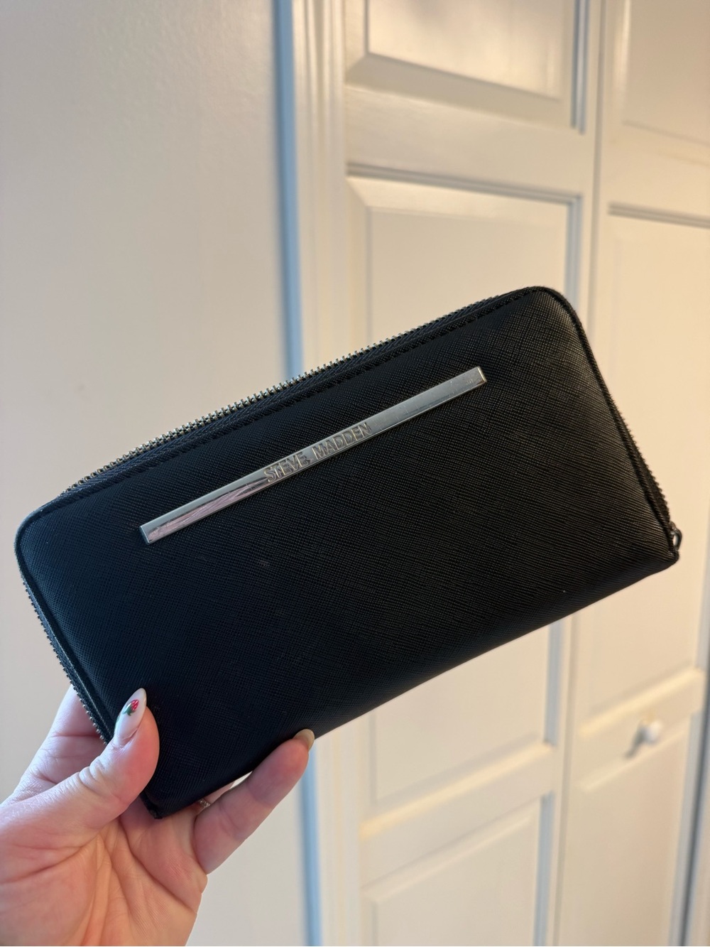 Steve Madden Black Zip-Around Wallet with Silver Bar